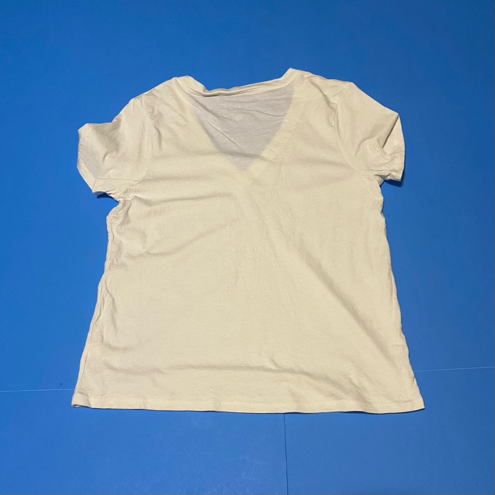 ⭐️ A new day white tee shirt size small - Picture 4 of 4